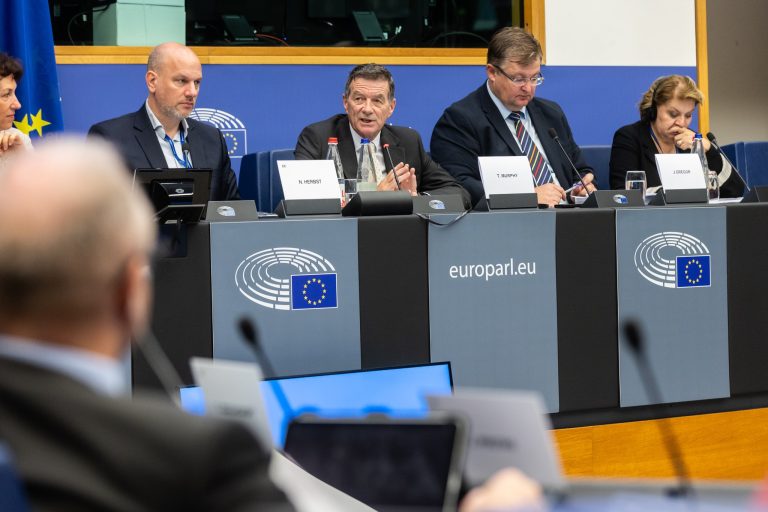 This morning, ECA President Tony Murphy, together with ECA Member Jan Gregor, presented the European Court of Auditors Annual Report on the EU finances for 2024 to the European Parliament's Committee on Budgetary Control.